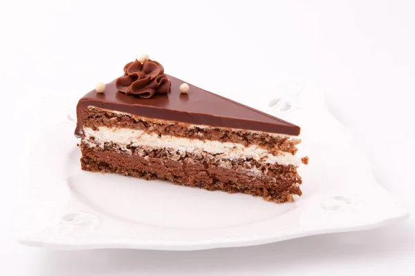 Κομμάτι Γλυκό Και Νόστιμο Κέικ Σοκολάτας Λευκό Πιάτο — Φωτογραφία Αρχείου