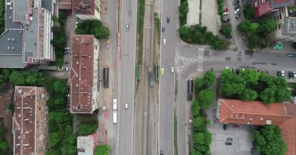 Flygfoto Ovanifrån Över Gatutrafiken Stadens Centrum Stadslandskap Video Sofia Bulgarien — Stockvideo