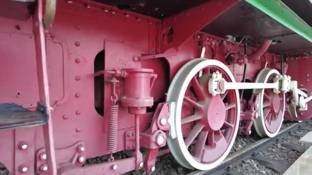 Nahaufnahme Alter Dampflokomotiven Räder — Stockvideo