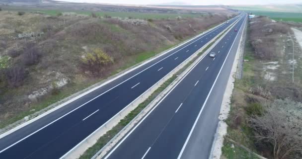 Aerial Shot Highway Coches Camiones Que Circulan Por Carretera — Vídeos de Stock