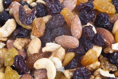 Karışık fındık ve kuru üzüm