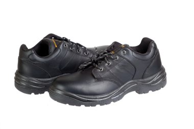 Μπότες χειμώνα του ανθρώπου, που απομονώνονται σε λευκό