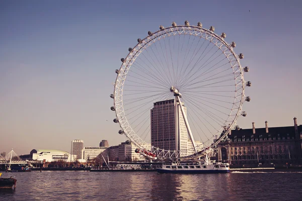 ЛОНДОН, Англия - 31 января: London Eye 31 января 2011 года в Лондоне — стоковое фото