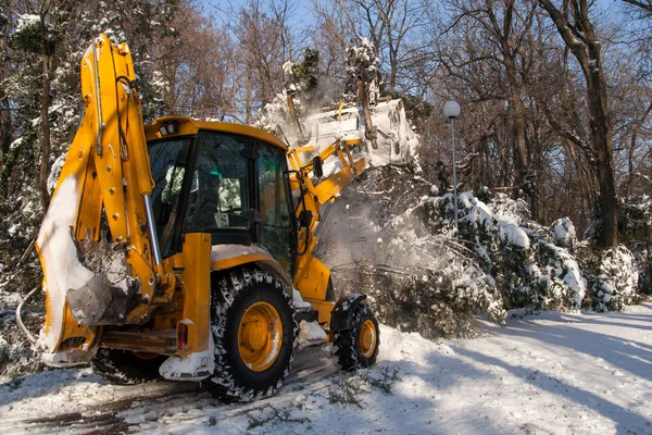 Snö borttagning fordon städning efter snöstorm — Stockfoto