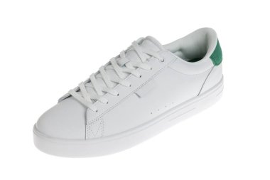 Beyaz arka planda izole edilmiş beyaz deri ayakkabı. Spor ve günlük moda için klasik günlük ayakkabılar.