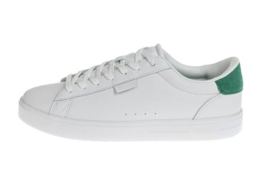 Beyaz arka planda izole edilmiş beyaz deri ayakkabı. Spor ve günlük moda için klasik günlük ayakkabılar.