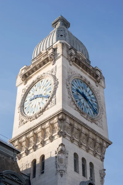 Clocktower of famous railway station in Paris, France. Gare de Lyon. — Stock Photo, Image