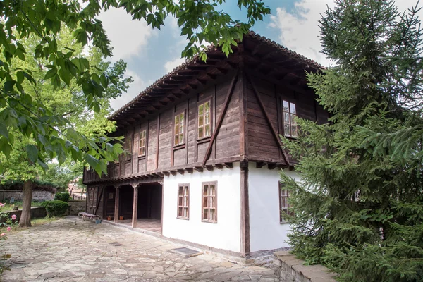 旧市街エレナ、ブルガリアの伝統的な家 — ストック写真