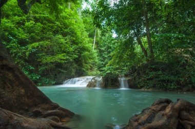 Emaral su, Erawan şelale