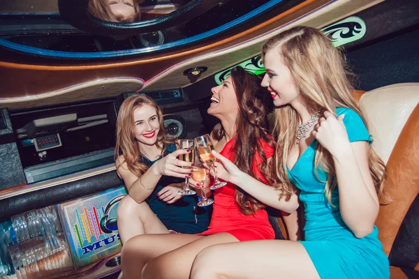 Sexy girls. Party in the car. — Stock Photo, Image