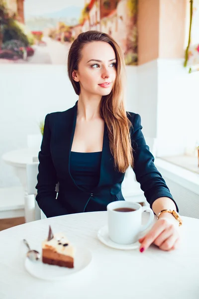 Beautiful Girl In The Cafe — Stock Photo, Image