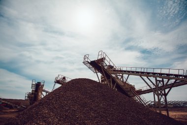 Ezilmiş taş üretim tesisi