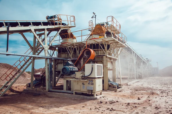 Ezilmiş taş üretim tesisi