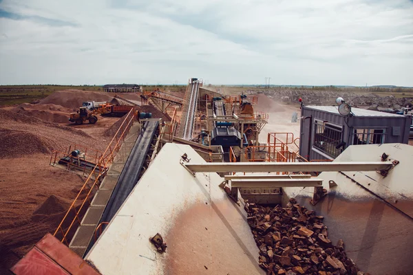분쇄 된 돌 생산 공장 — 스톡 사진