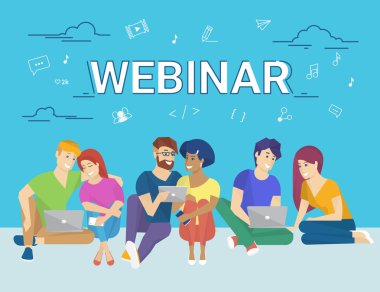 Grup online webinar izlerken dizüstü ve tablet pc kullanarak yaratıcı insan