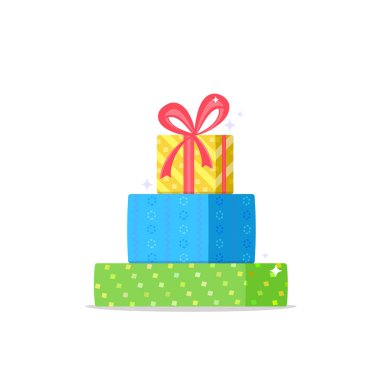 Üst sarı kutuda kırmızı kurdeleli Noel hediyeleri beyaz arka planda izole edilmiş.