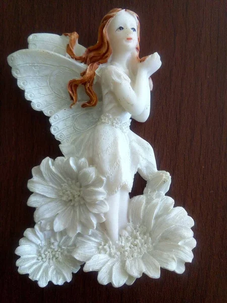 White Angel Magnetic Adhesive Ceramic Souvenir — Stock Photo, Image