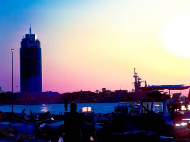 Coruh Nehri Köprüsü İki bacak kayalık vadi