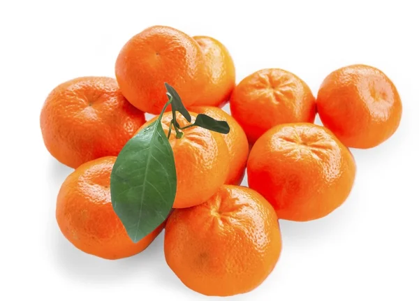 Tangerine på en vit bakgrund — Stockfoto