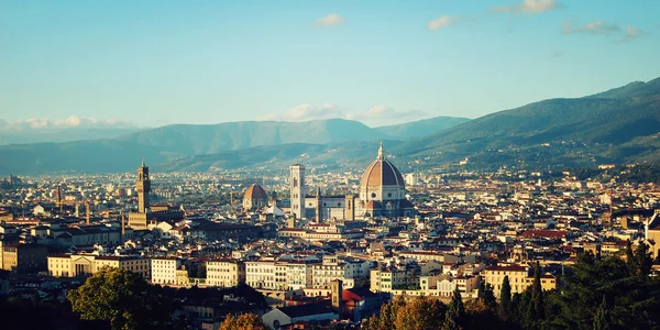 Florentská katedrála vintage efekt. Město a Florencie Duomo. — Stock fotografie