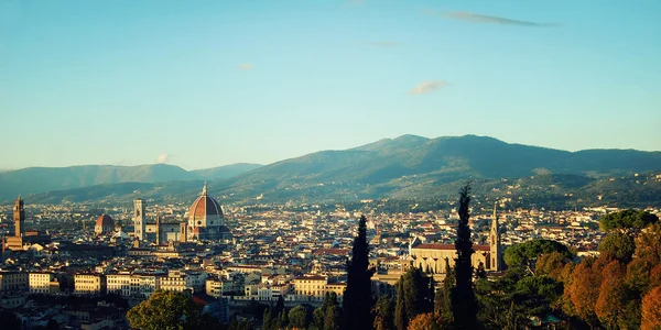 Η Βασιλική di Santa Maria del Fiore - vintage αποτέλεσμα. Θέα στην πόλη. — Φωτογραφία Αρχείου