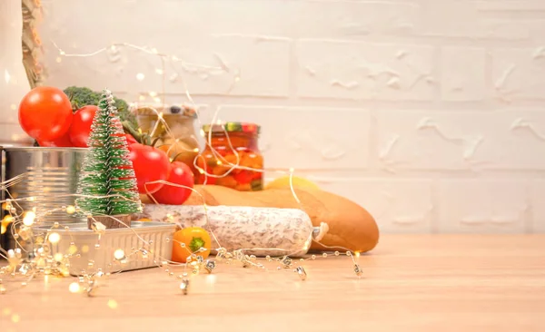 Donazioni Natale Donazioni Cibo Sfondo Chiaro Con Copyspace Pasta Verdure — Foto Stock