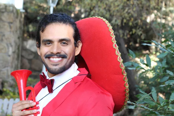 Retrato Hombre Latino Guapo Traje Rojo Sombrero Calle — Foto de Stock