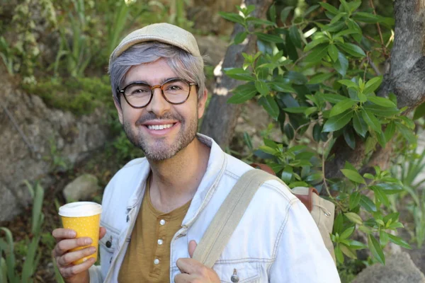 Ritratto Ravvicinato Dell Uomo Adulto Bello Con Capelli Grigi Che — Foto Stock