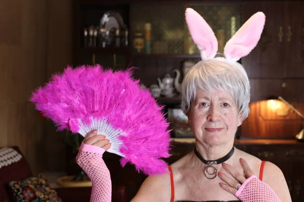 Primer Plano Retrato Mujer Madura Lencería Con Orejas Conejo Ventilador —  Fotos de Stock