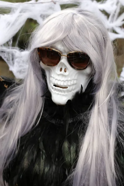 Primer Plano Retrato Persona Máscara Halloween Miedo Rodeado Tela Araña — Foto de Stock