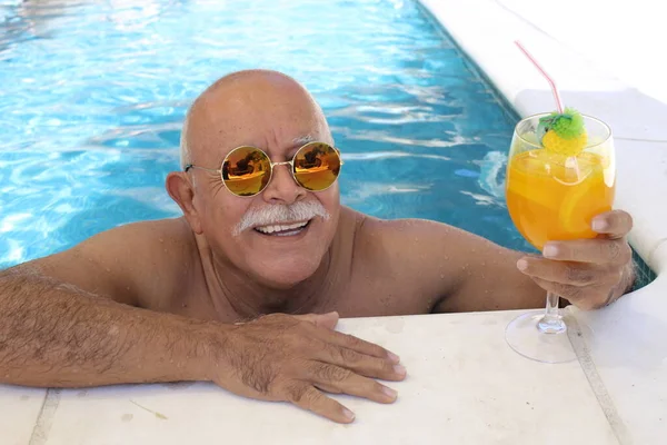 Portrait Mature Man Tropical Cocktail Pool Sunny Summer Day — Stock Photo, Image