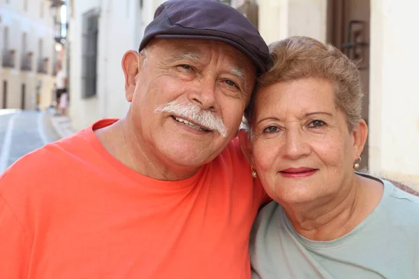 Nahaufnahme Porträt Eines Schönen Reifen Paares Das Sich Freien Umarmt — Stockfoto