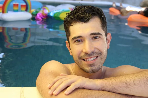 Primer Plano Retrato Guapo Joven Sin Camisa Hombre Piscina —  Fotos de Stock