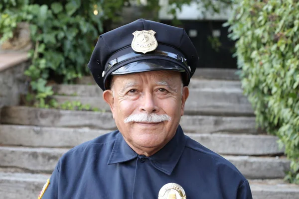 Närbild Porträtt Stilig Äldre Man Polis Kostym Utomhus — Stockfoto