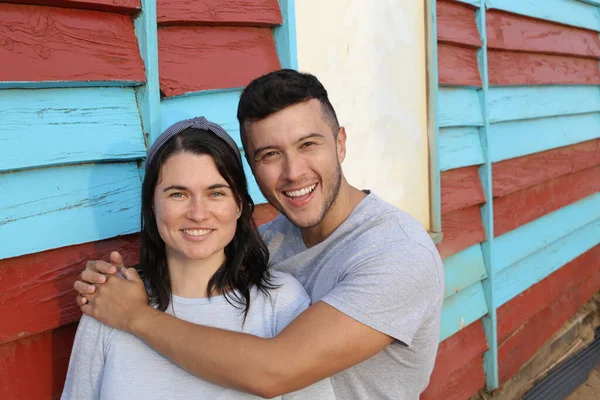 Retrato Belo Jovem Casal Abraçando Livre — Fotografia de Stock