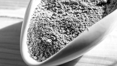 Japon pudra çayı, siyah beyaz fotoğraf.