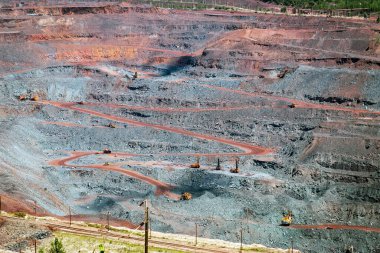 Mikhailovsky madencilik ve işleme tesisinde demir cevheri çıkarma