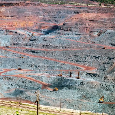 Mikhailovsky madencilik ve işleme tesisinde demir cevheri çıkarma