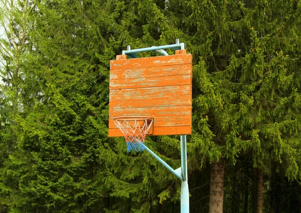 Roter Basketballkorb Mit Korb Auf Einem Alten Orangefarbenen Backboard Auf — Stockfoto