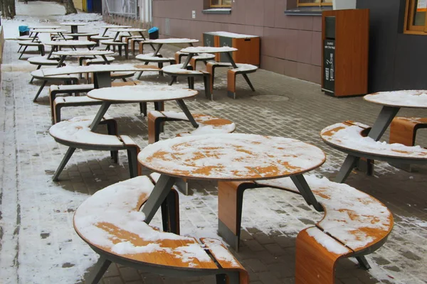 Tables Benches Covered Snow Stand City Street Pavement Next Restaurant — Stock Photo, Image