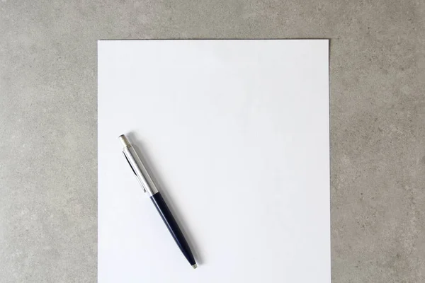 Template White Paper Ballpoint Pen Light Grey Concrete Background Concept — Stock Photo, Image