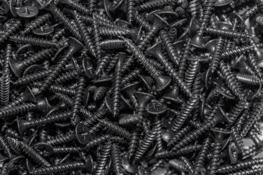 Kendini beceren elementler ve inşaat detayları.