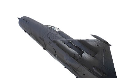 Beyaz arka planda uçan savaş uçağını havalandır.