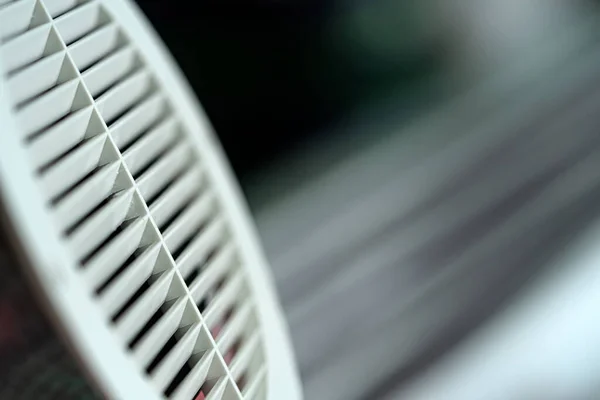 Substituir Filtro Sistema Ventilação Substituir Filtro Num Sistema Condicionado Central — Fotografia de Stock