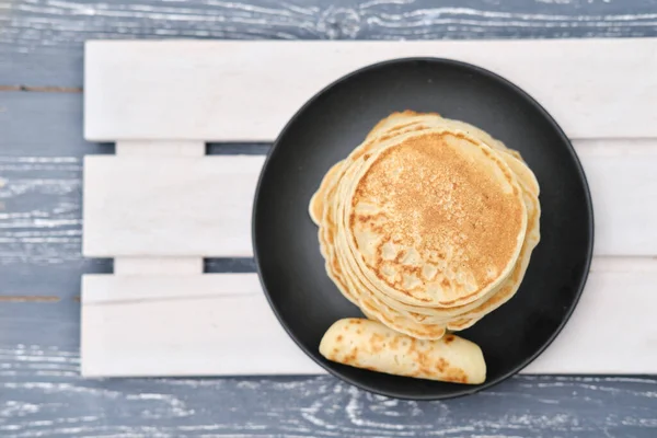 Pila Panqueques Americanos Clásicos Estante Madera Desayuno Familiar Tradicional Tortitas — Foto de Stock