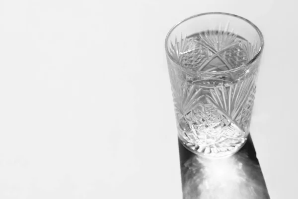 Still Clear Water Crystal Glass Shadows Reflects Copy Space Fresh — Fotografia de Stock