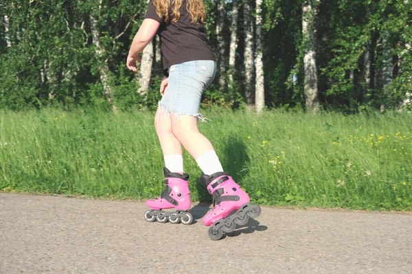 Teenager Girl Practicing Rollerskating Summer Park Partial View Pink Inline — Stock Photo, Image