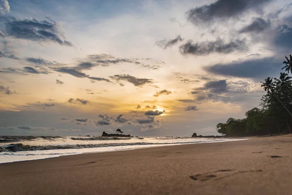 アフリカの黄金海岸に沈む夕日 Axim Ghana West Africa — ストック写真