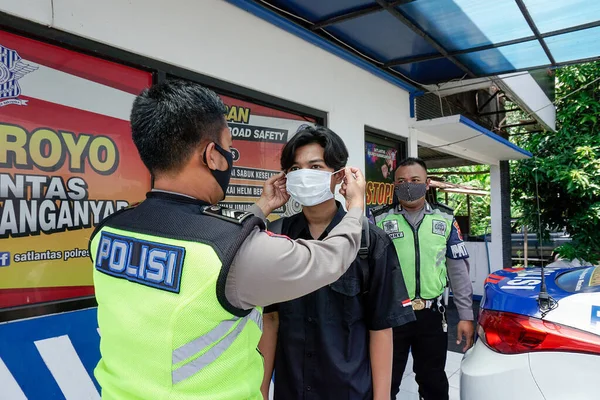 Karanganyar Indonézia November 2020 Indonéz Közlekedési Rendőrség Fegyelmi Műveleteket Végez Jogdíjmentes Stock Képek
