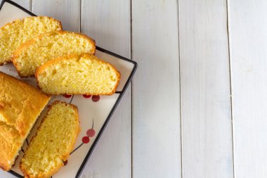 Madeira kek yatay yukarıda